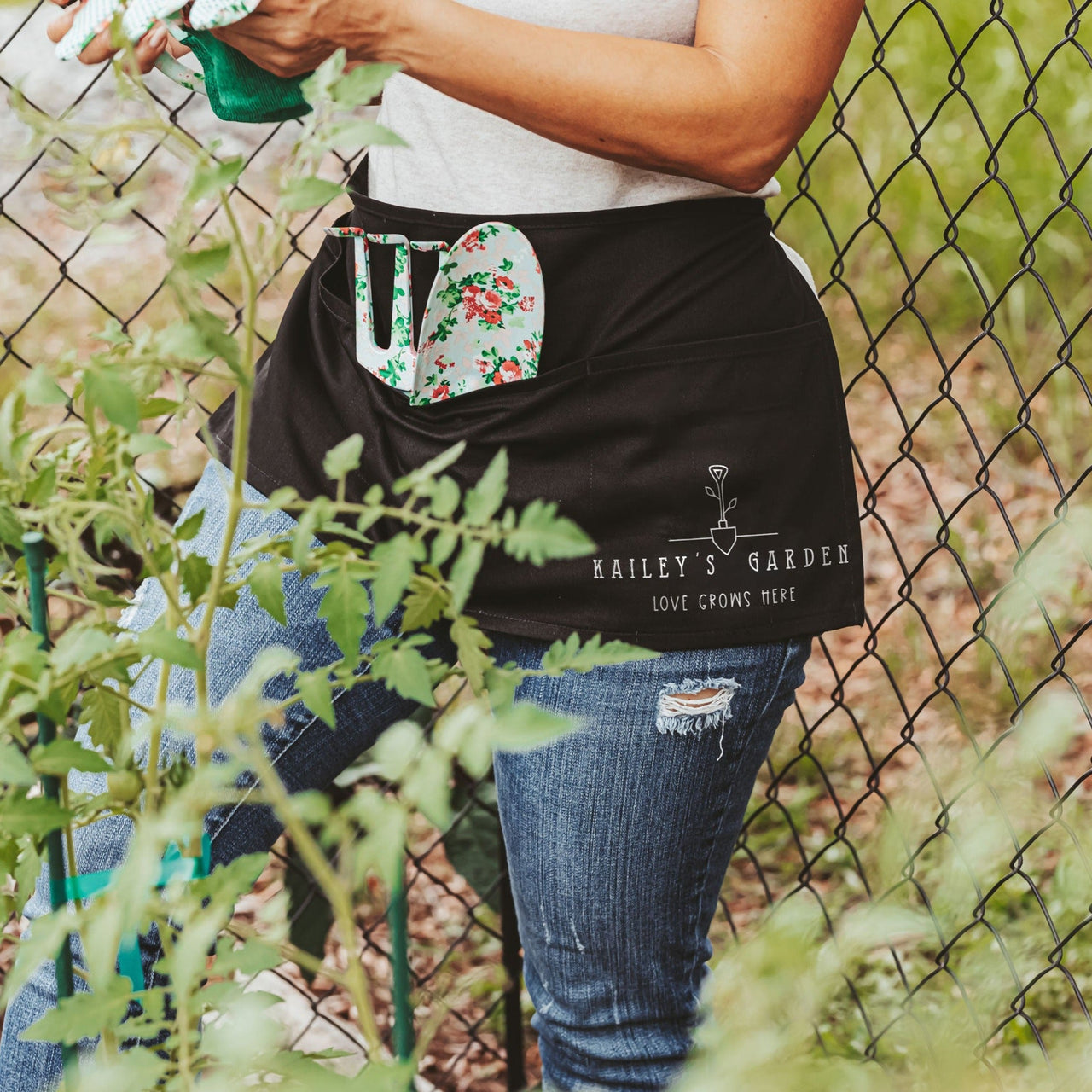 Personalized Shovel Design Gardening Apron - Rich Design Co